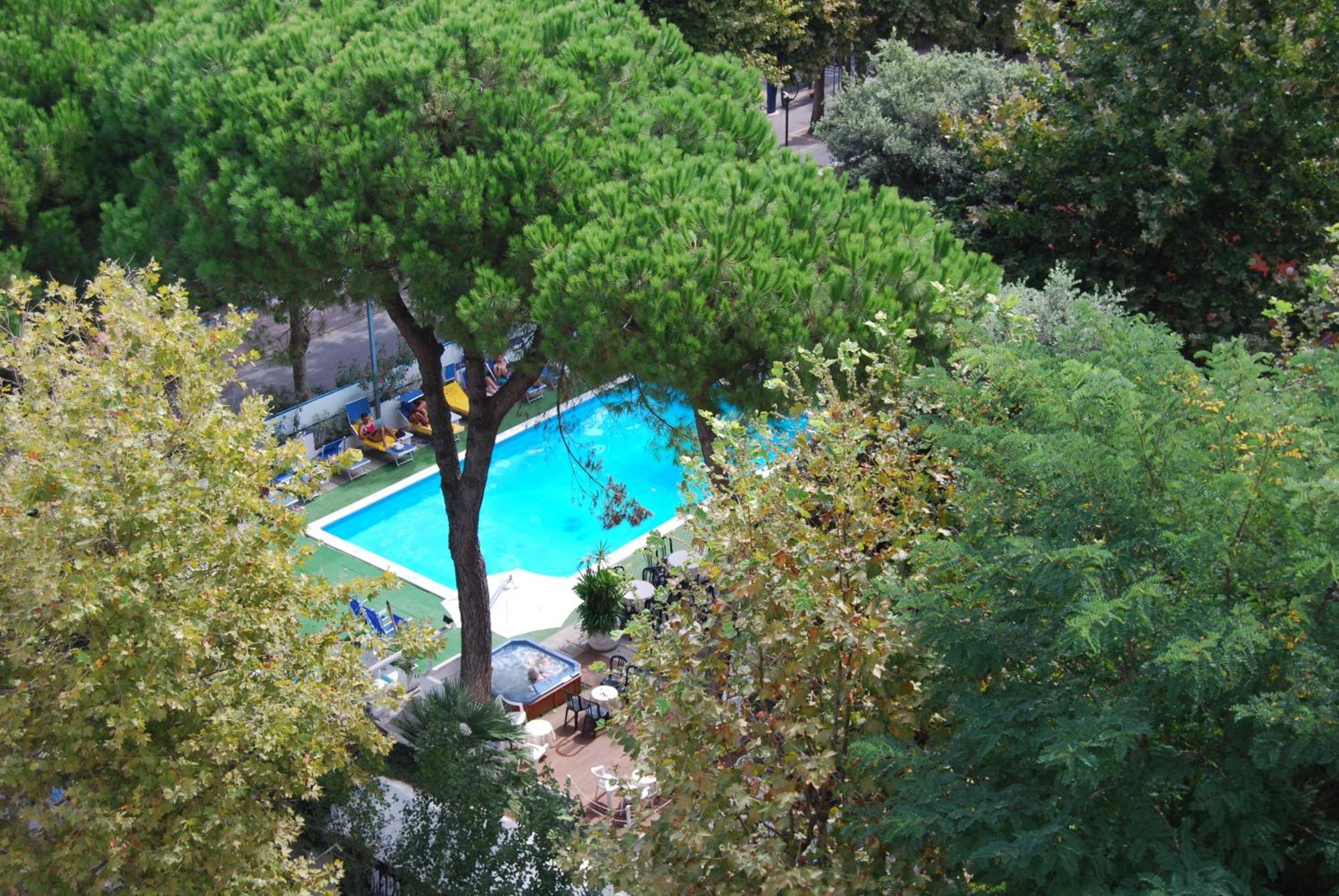 Hotel Carillon Bellaria-Igea Marina Exterior foto