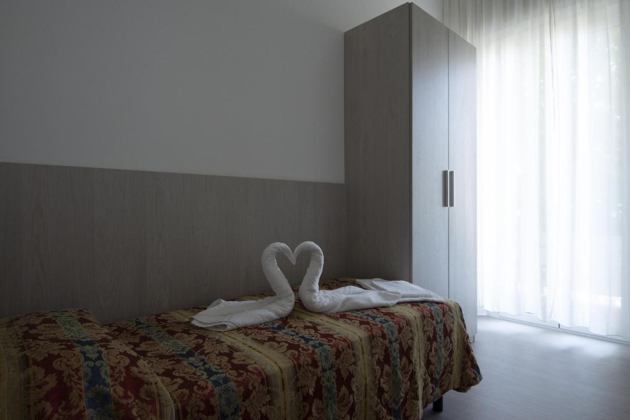 Hotel Carillon Bellaria-Igea Marina Exterior foto